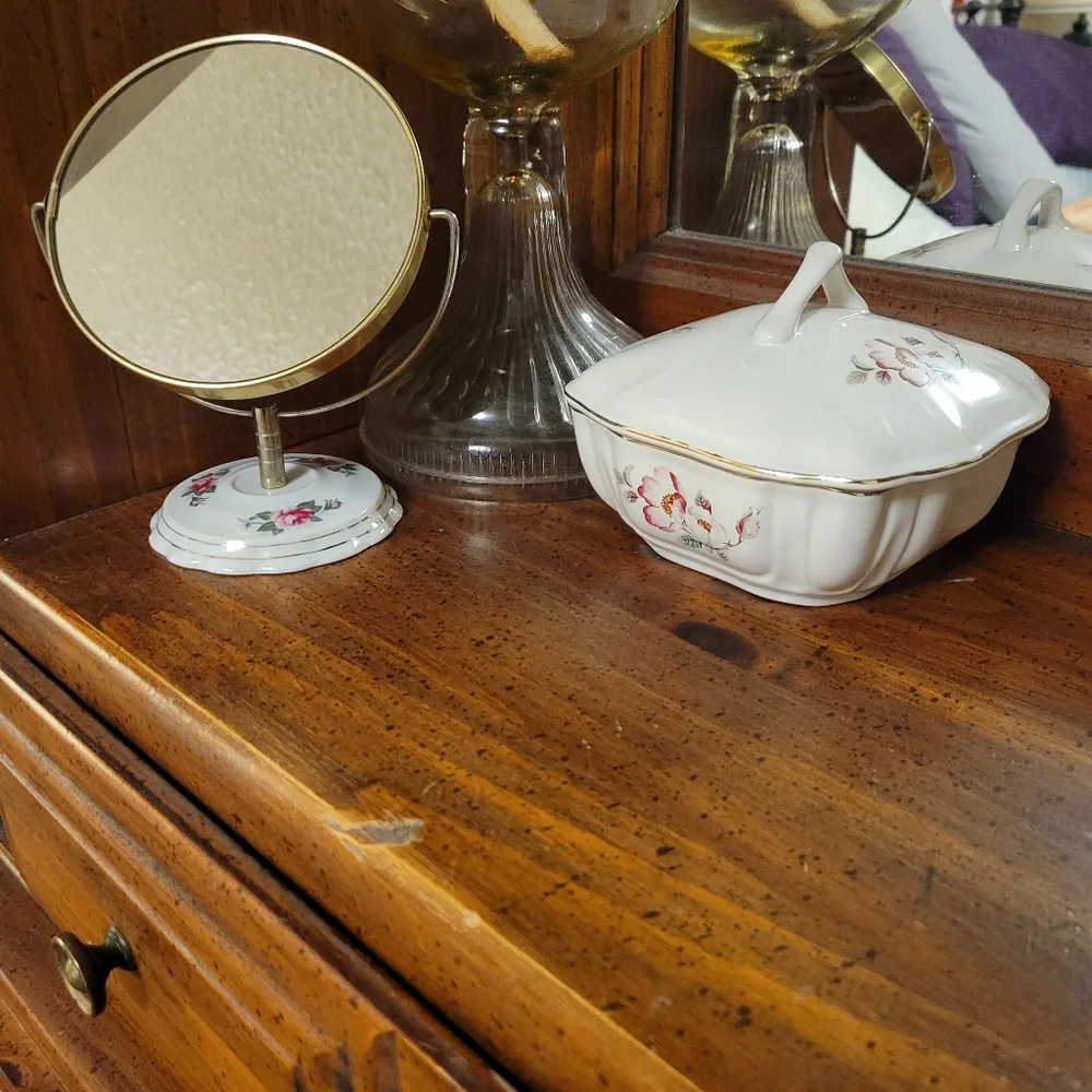 Vintage Vanity Set with antique mirror and complimenting trinket dish. - Picture 1 of 9